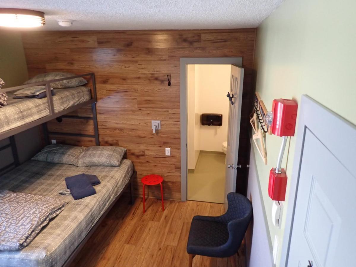 Jasper Downtown Hostel ภายนอก รูปภาพ